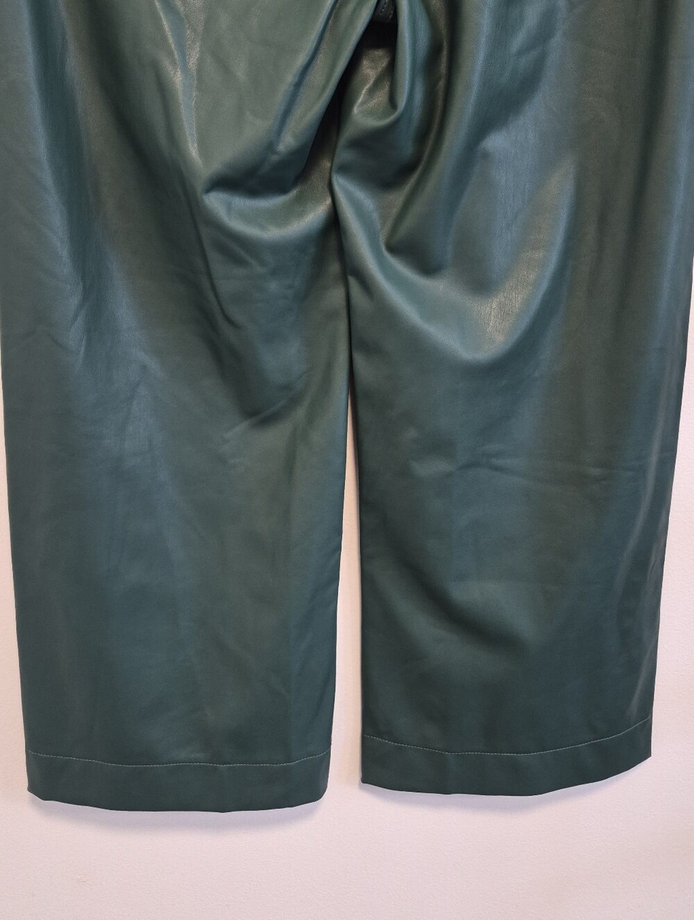 Maeve The Colette Faux Leather Green Stretch Wide Leg Pants Cropped Size 28 - Picture 7 of 9